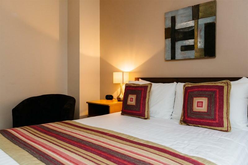 Lucas House Hotel Бирмингам Екстериор снимка